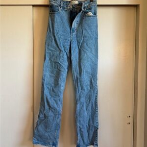 Abercrombie 90’s Ultra High Rise Blue Jean